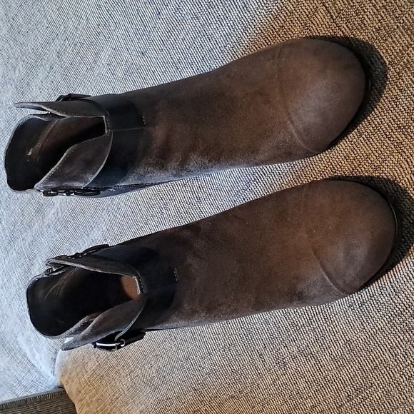 LimeLight "Jena" Vegan  (Heel is a coffee brown/looks light 1st pi - Picture 2 of 10